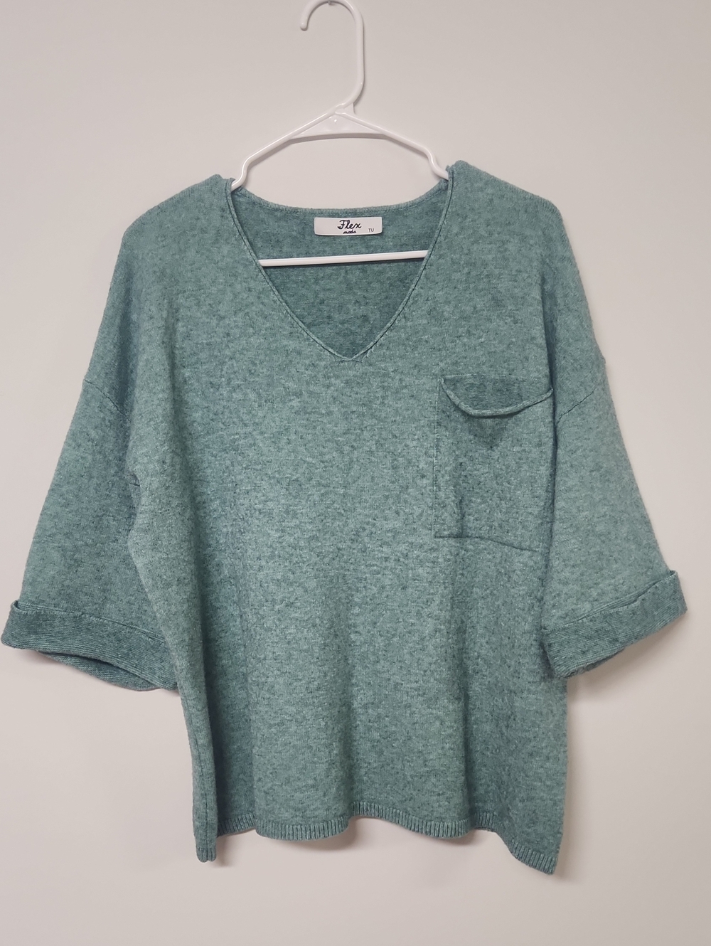 Relaxed V-Neck Sweater in Seafoam